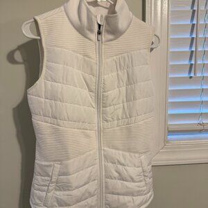 NWOT Ladies Quilted Puffer Vest